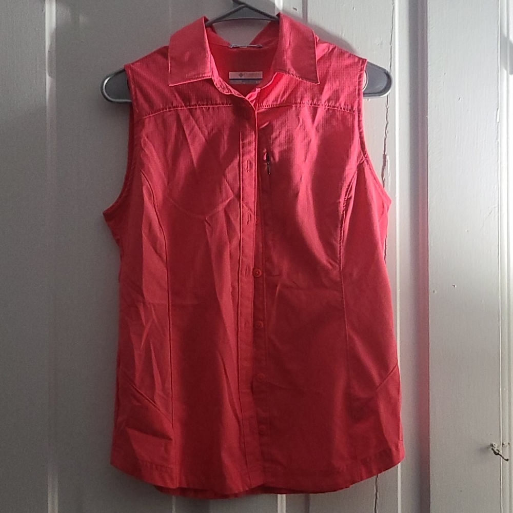 Pink sleeveless shirt